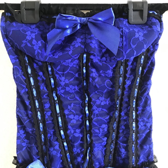 HOT TOPIC Bodice - Picture 2 of 3